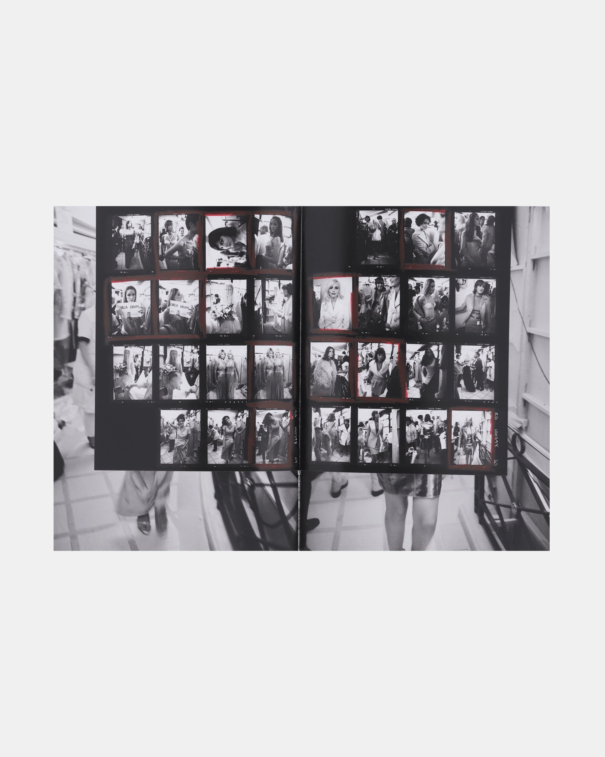 Gavin Bond BEING THERE Book