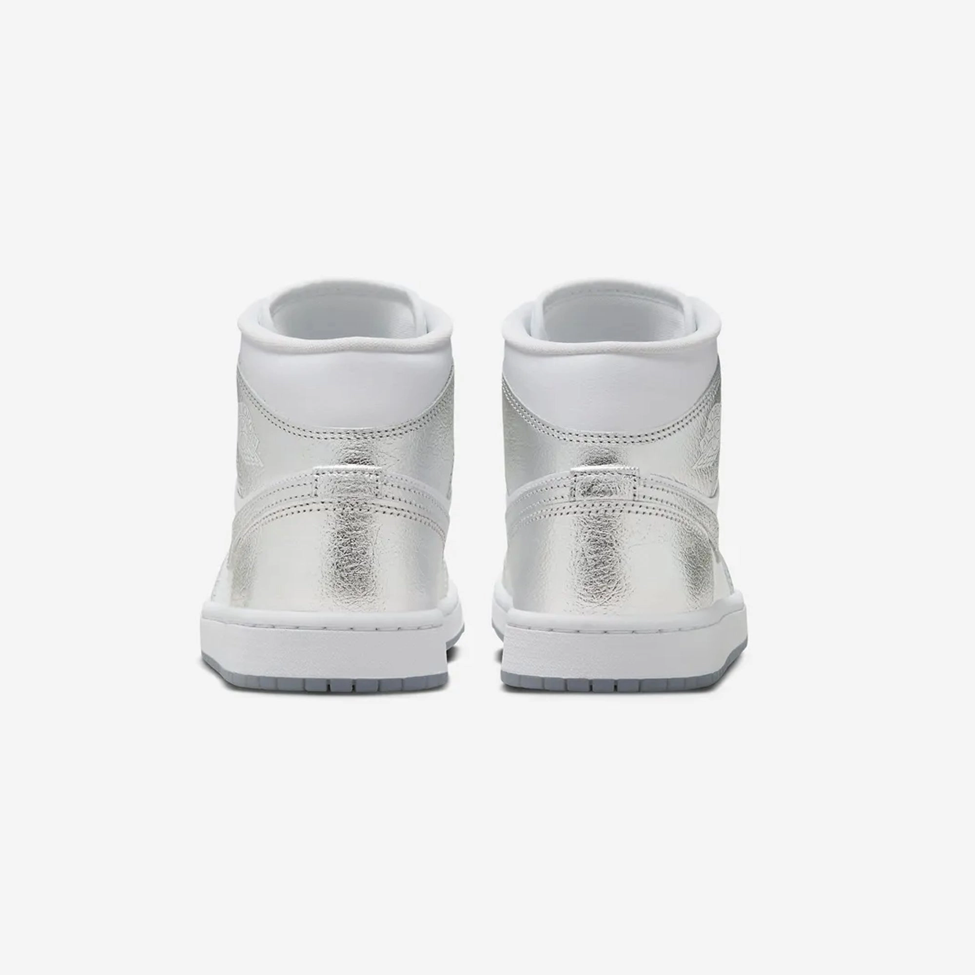 Jordan | AIR JORDAN 1 MID SE  { WHITE/METALLIC SILVER-WOLF GREY