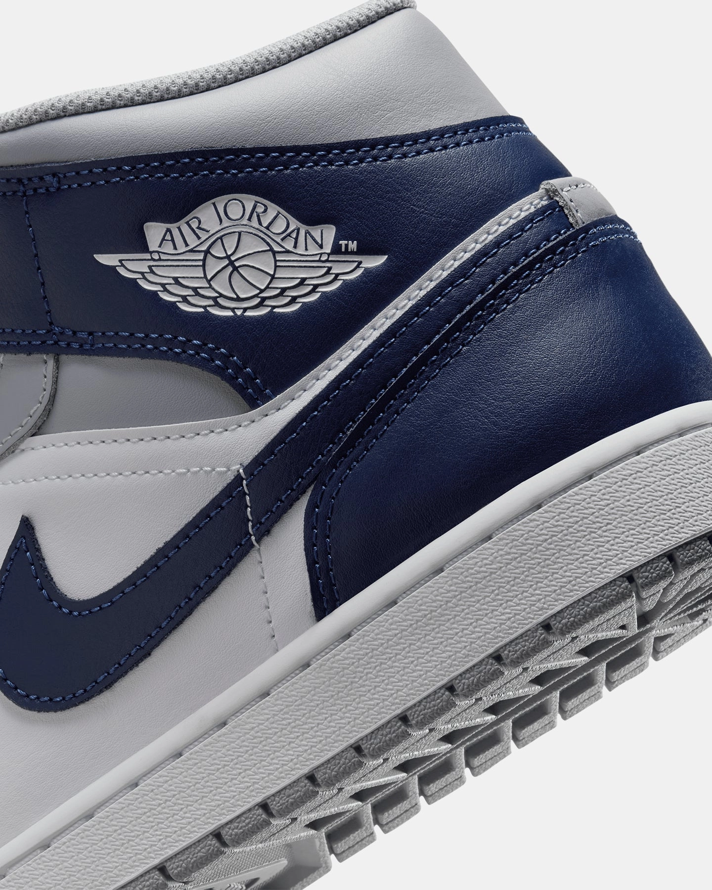 Jordan Air Jordan 1 Mid Georgetown White/Midnight Navy
