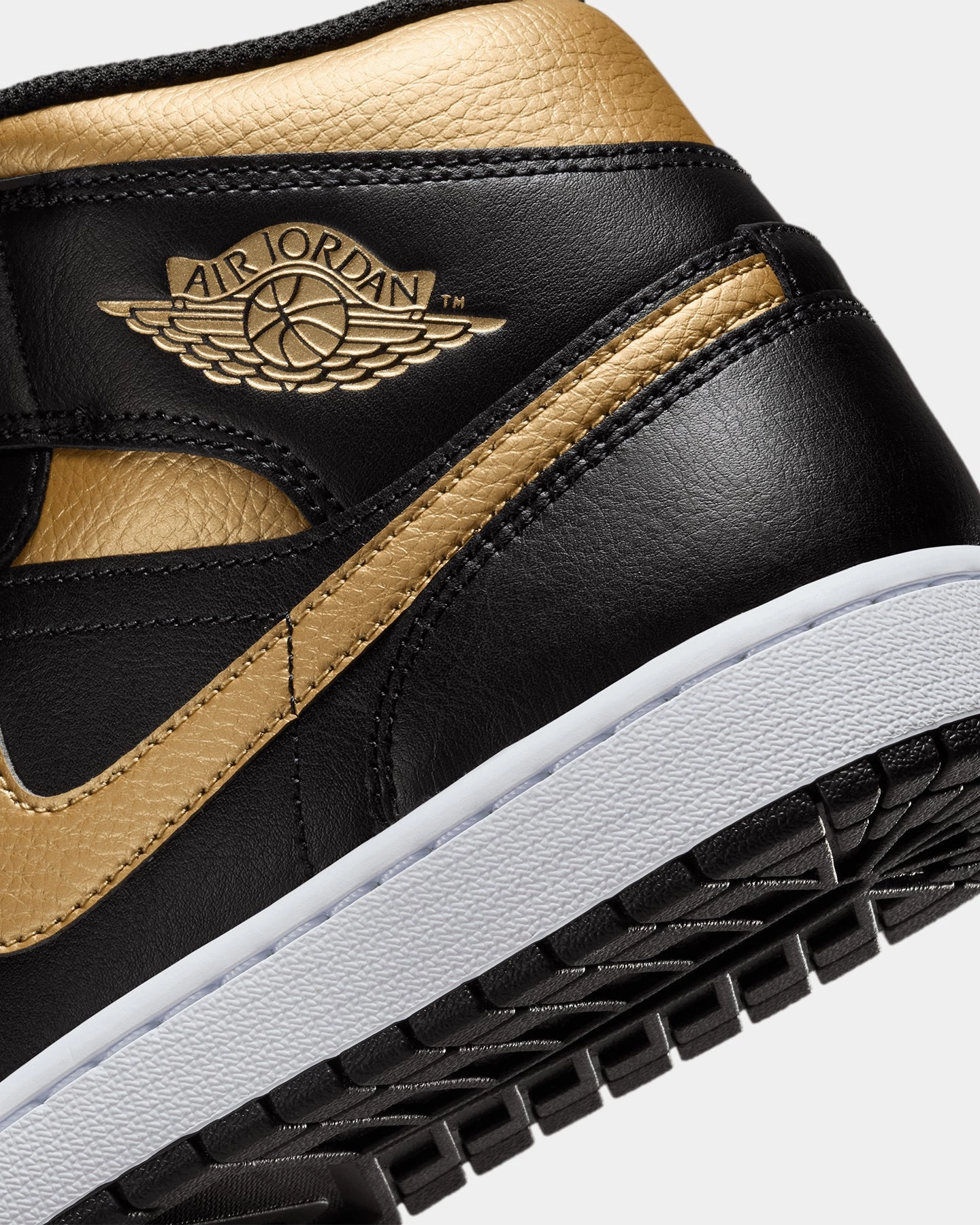 Jordan Air Jordan 1 Mid Metallic Gold Black/Metallic
