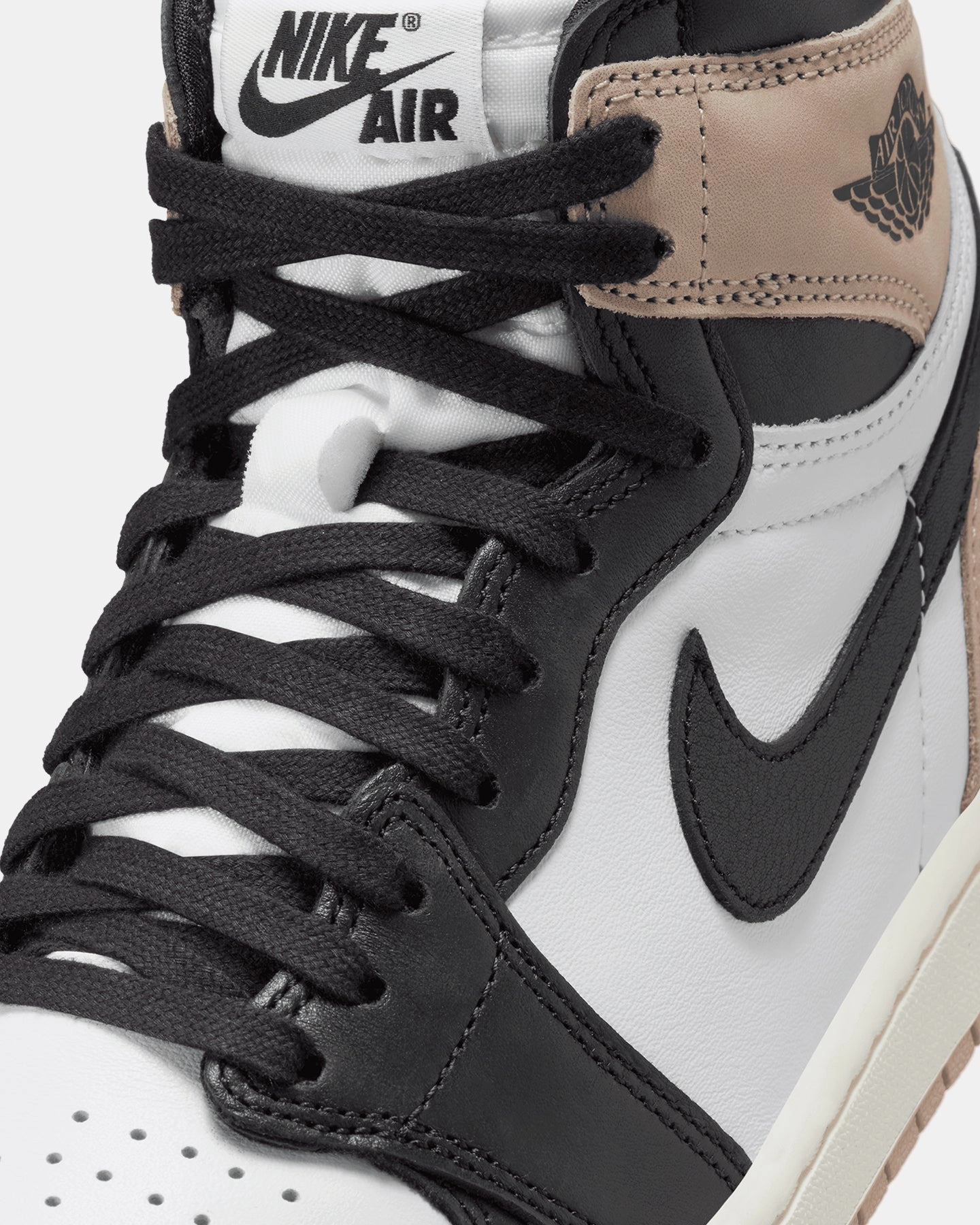 Jordan Women's Air Jordan Retro High OG Latte Black/Legend MD Brown