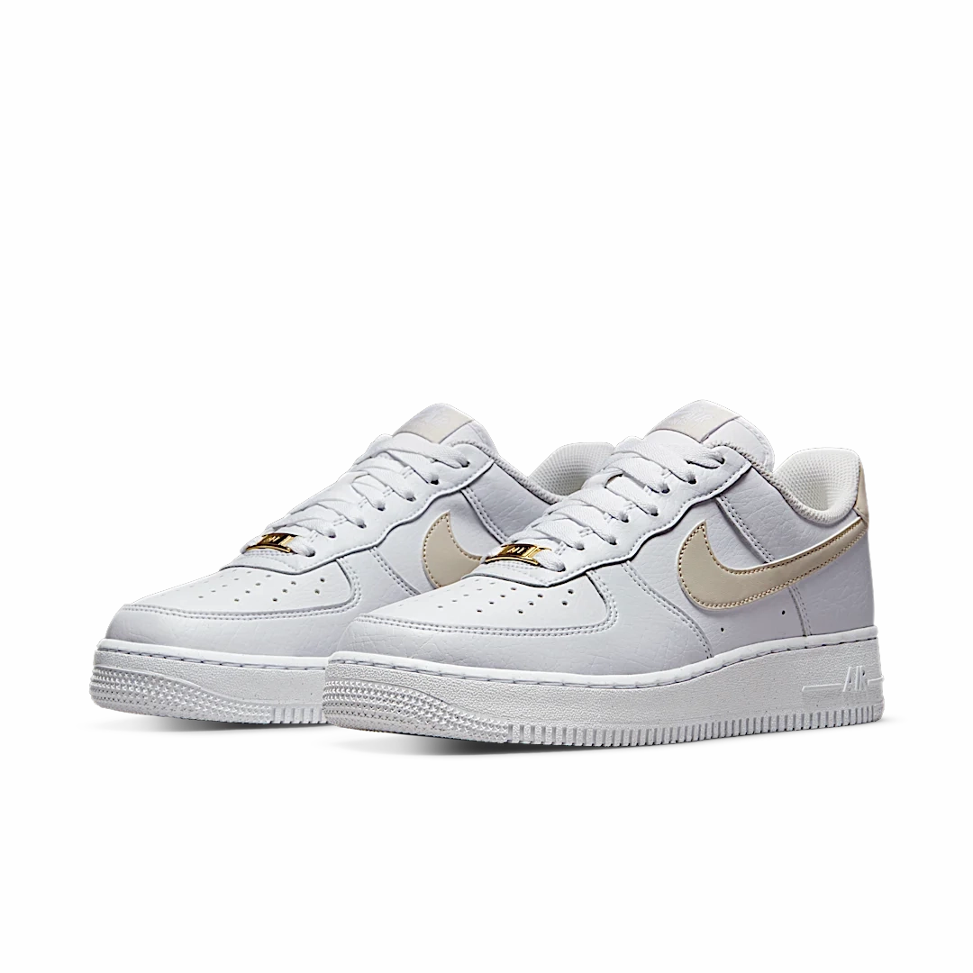 Nike Air Force 1 07 Low Light Orewood Brown