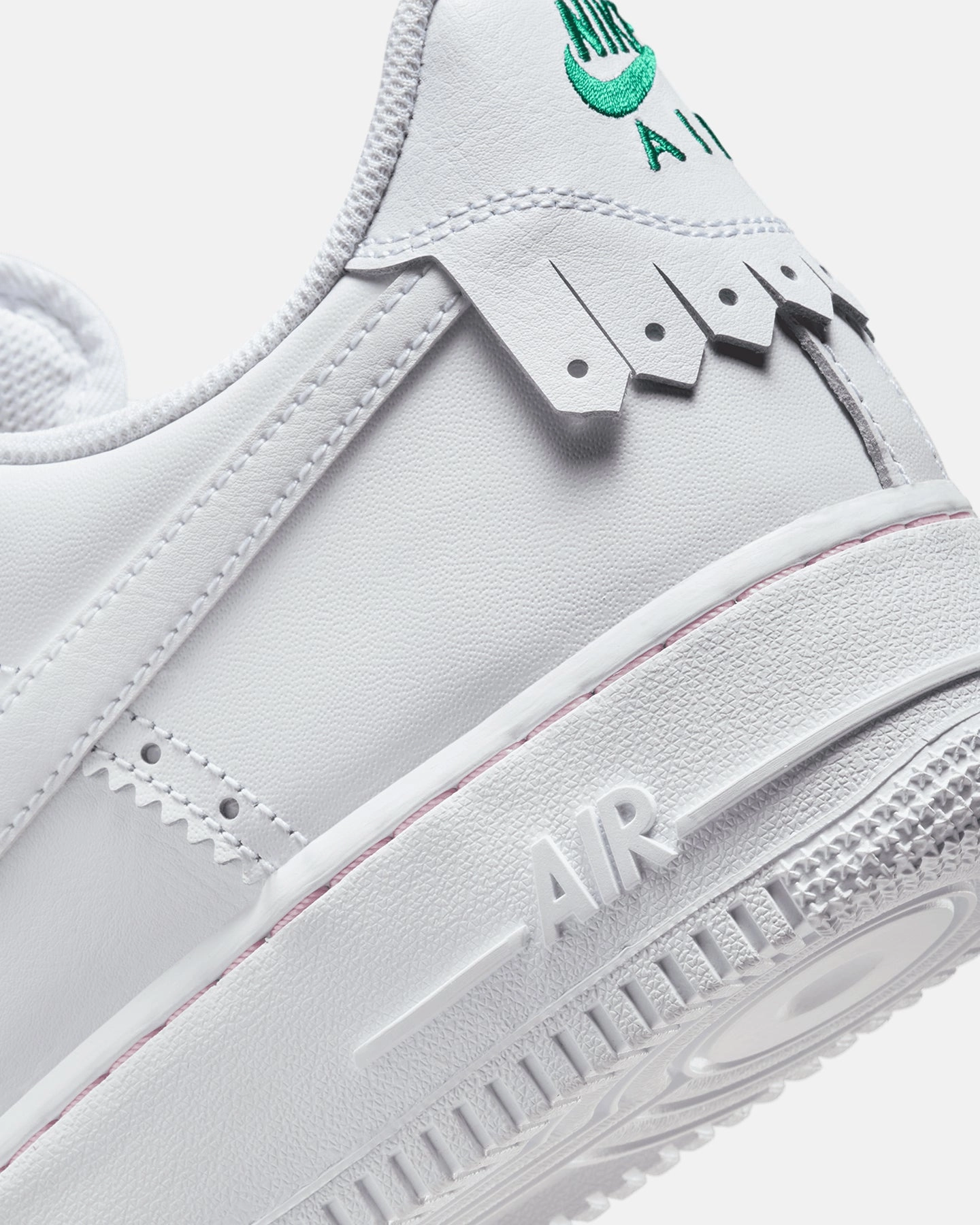 Nike Air Force 1 '07 LV8 Brogue White/White-Med Soft Pink