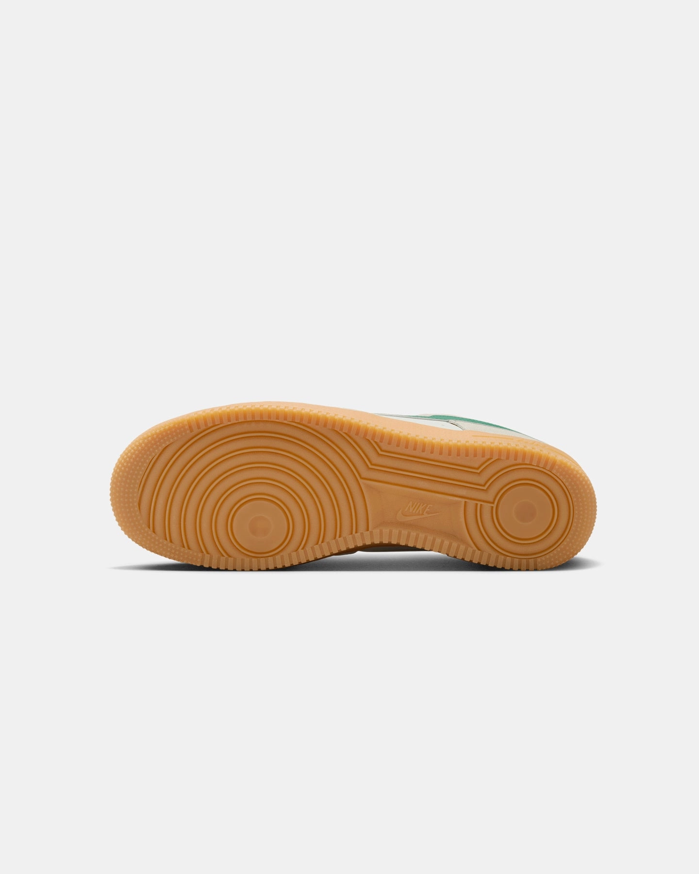 Nike Air Force 1 '07 LV8 Phantom/Malachite Gum Yellow