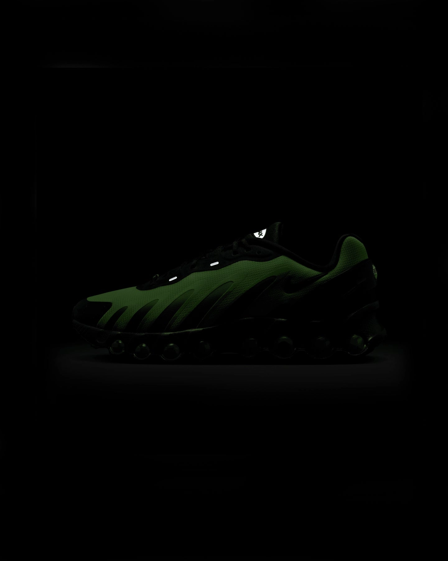 Nike Air Max DN8 Green Strike Black/Green