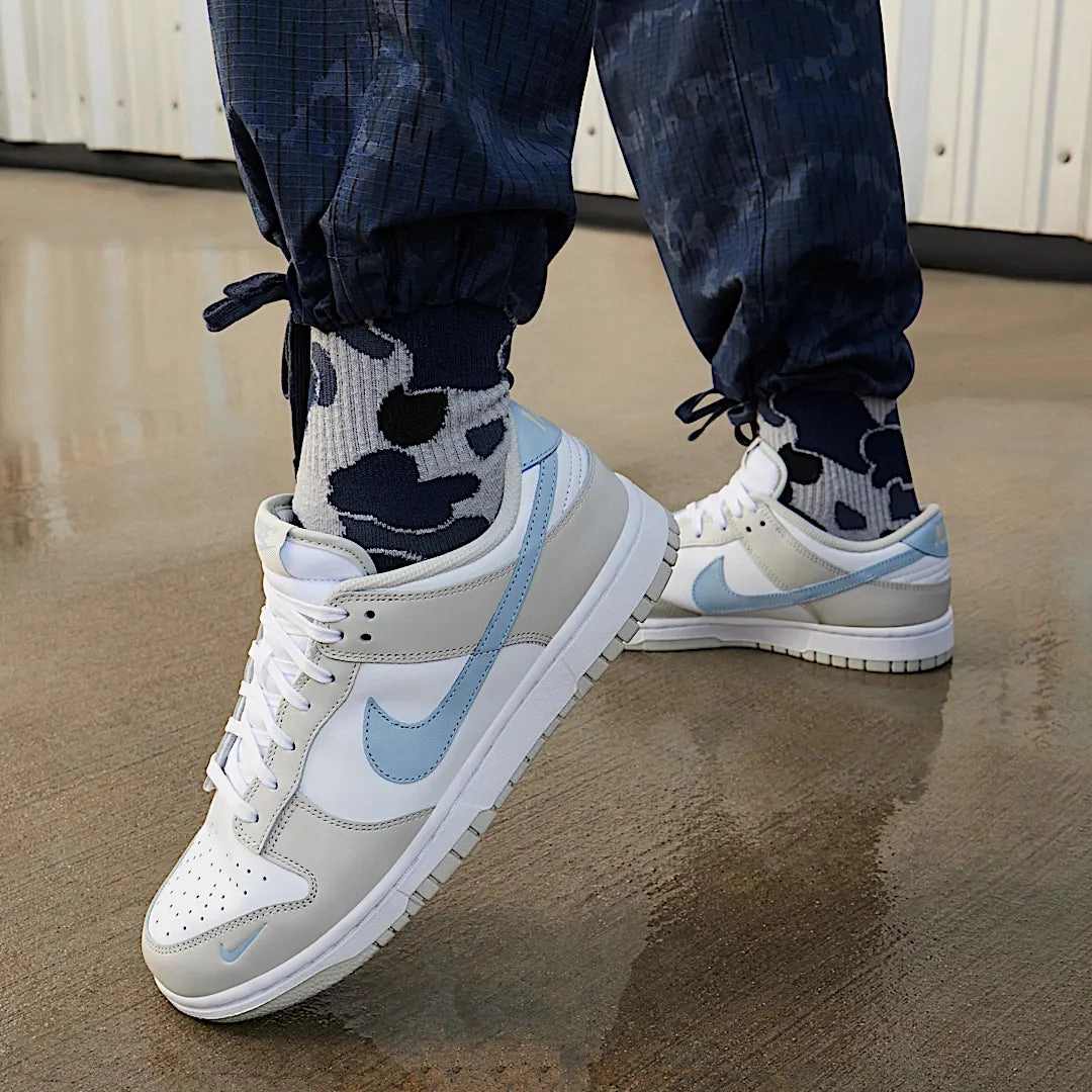 Nike Dunk Low Light Bone Armory Blue