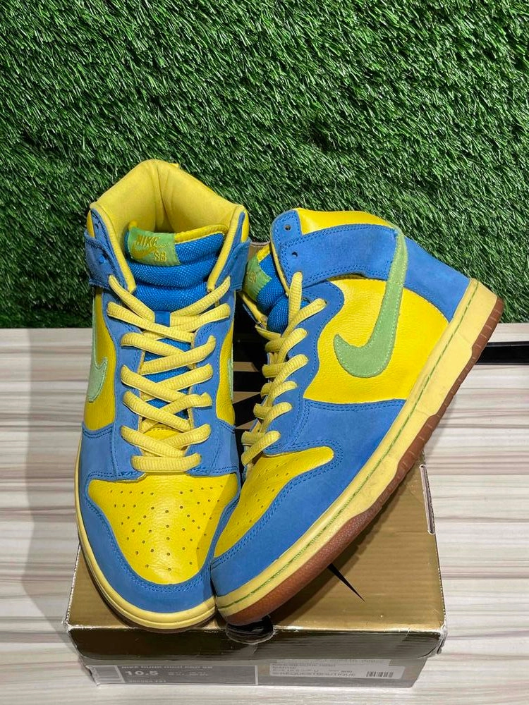Nike SB Dunk High Marge Simpson SZ 10.5..