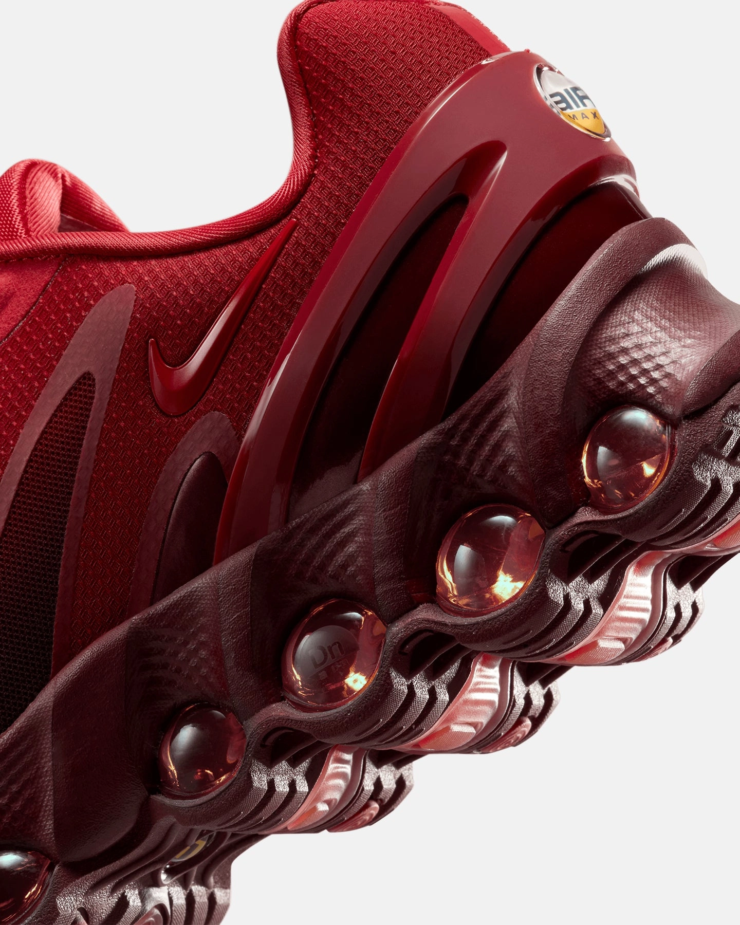 Nike Women's Air Max DN8 Red University Red