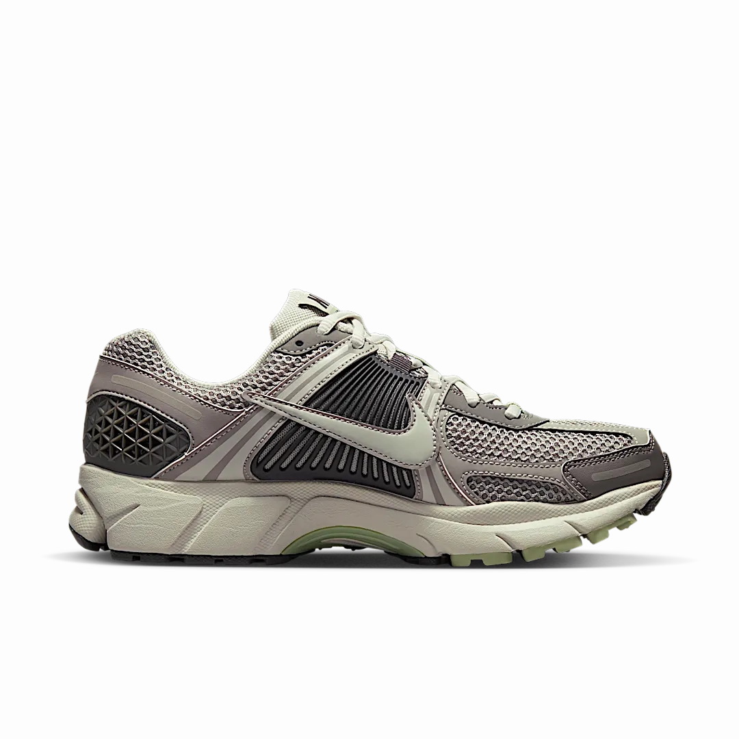 Nike Zoom Vomero 5 Cobblestone Flat Pewter