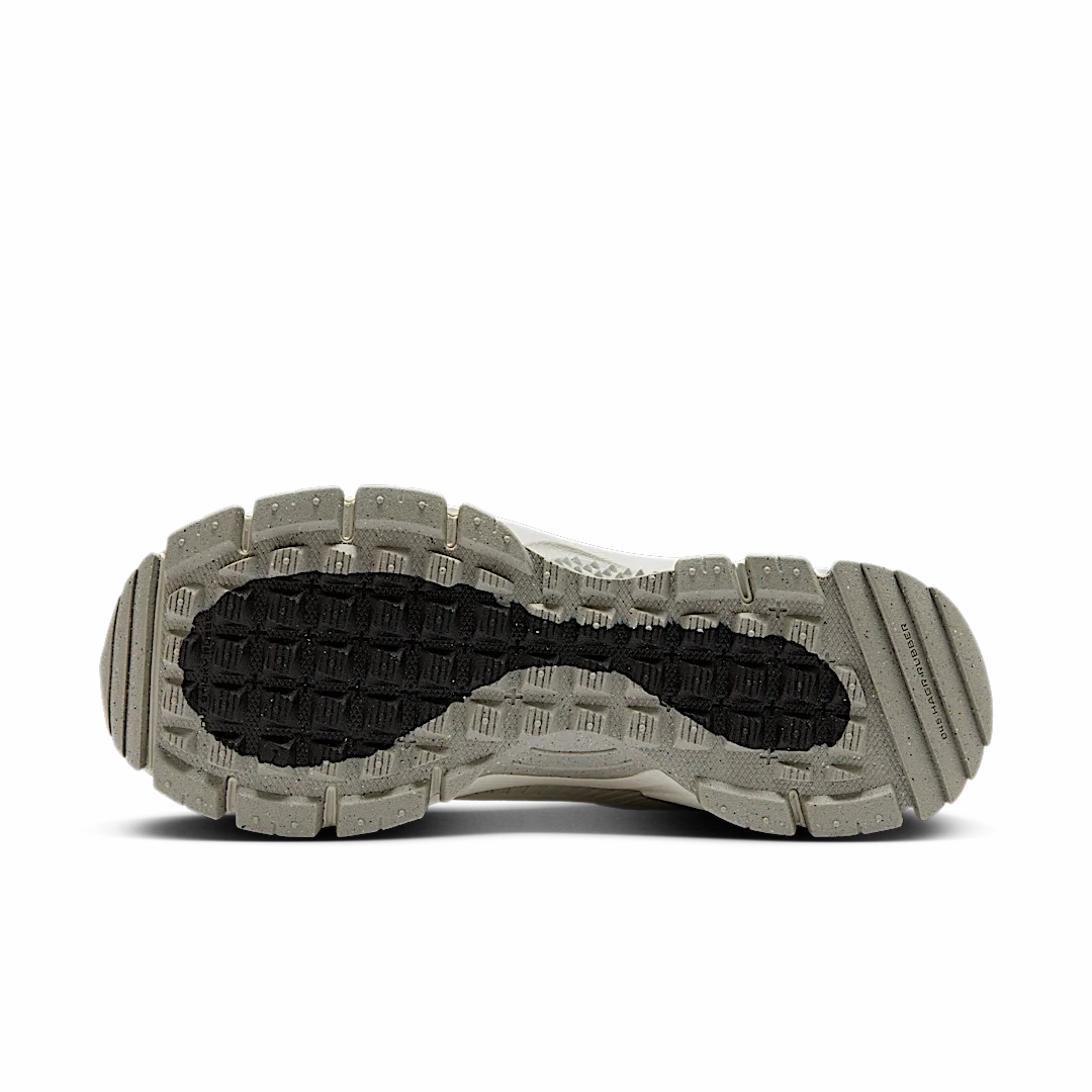 Nike Zoom Vomero Roam Summit White Light Bone Light Iron Ore