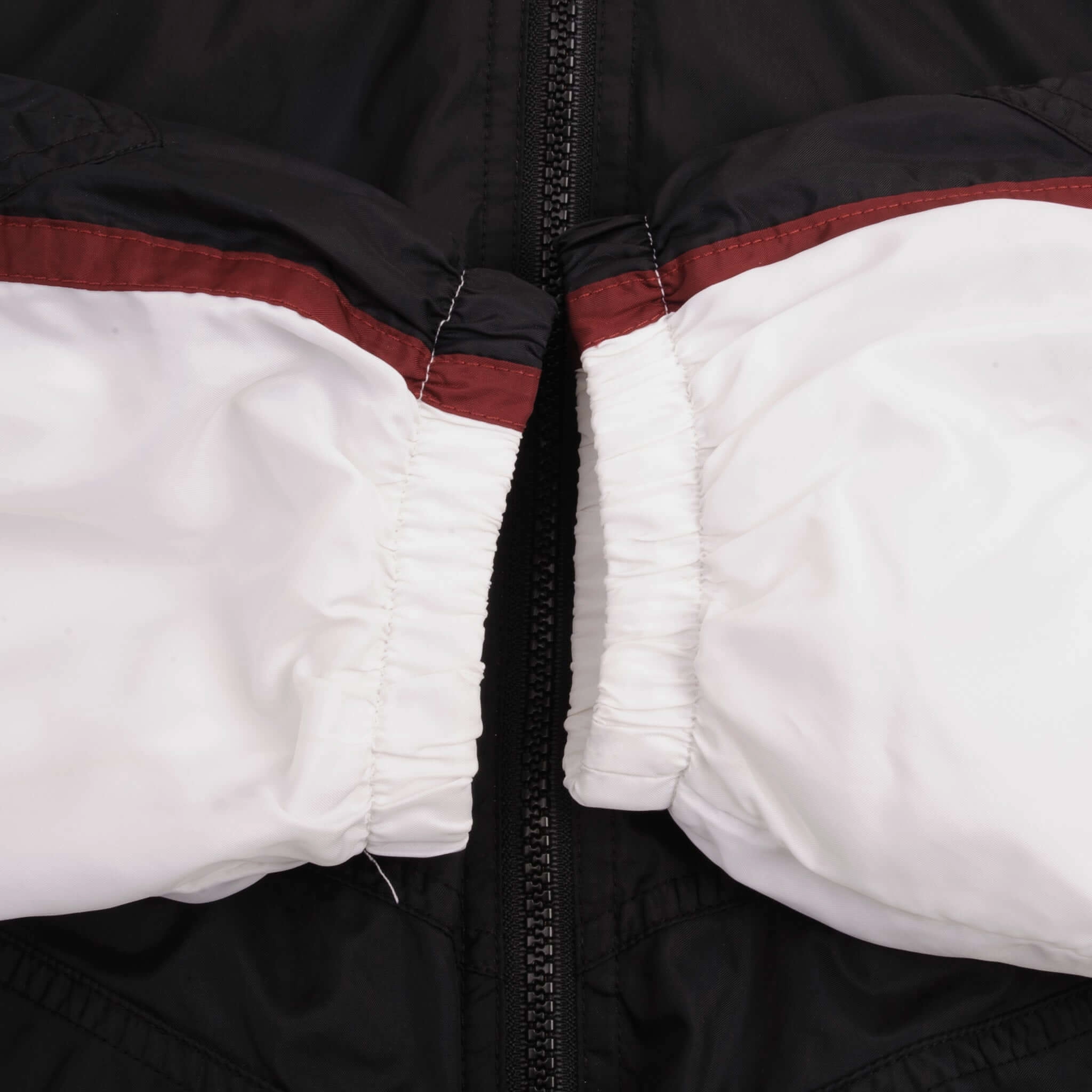 VINTAGE NIKE SWOOSH BLACK AND WHITE WINDBREAKER JACKET 1990S SIZE LARGE