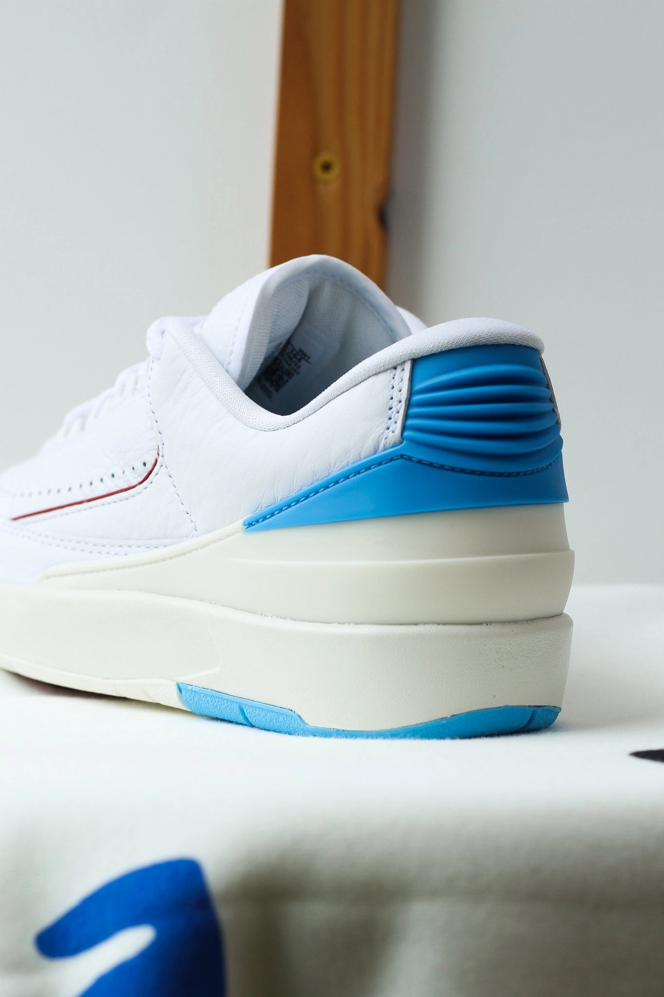 W AIR JORDAN 2 RETRO LOW UNC TO CHICAGO