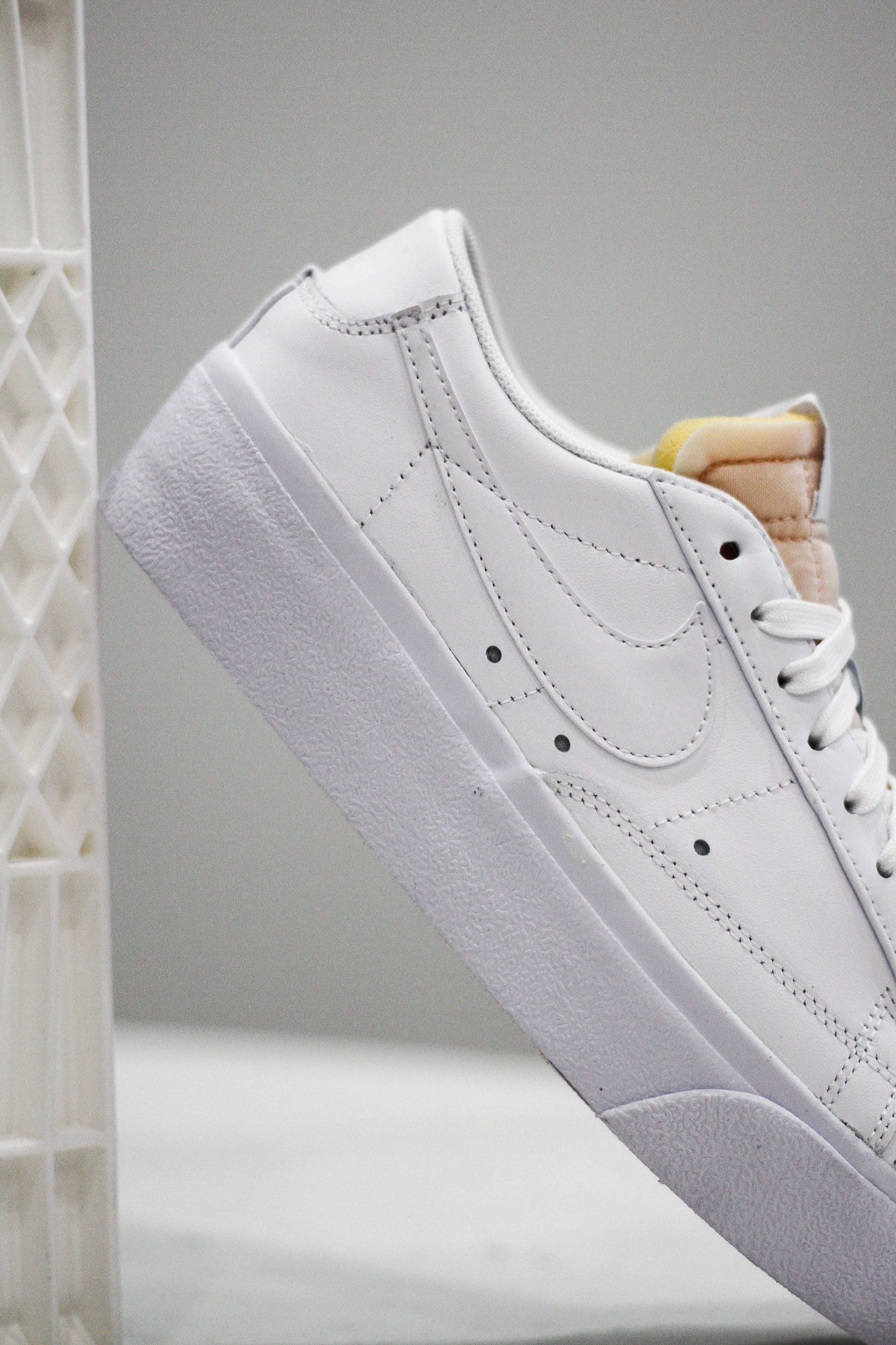 W BLAZER LOW PLATFORM WHITE