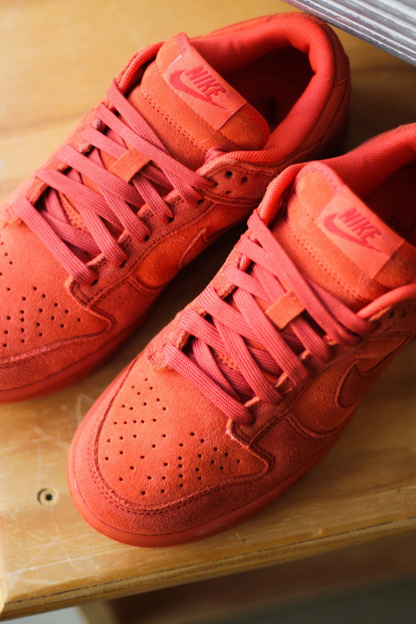 W DUNK LOW SE PICANTE RED